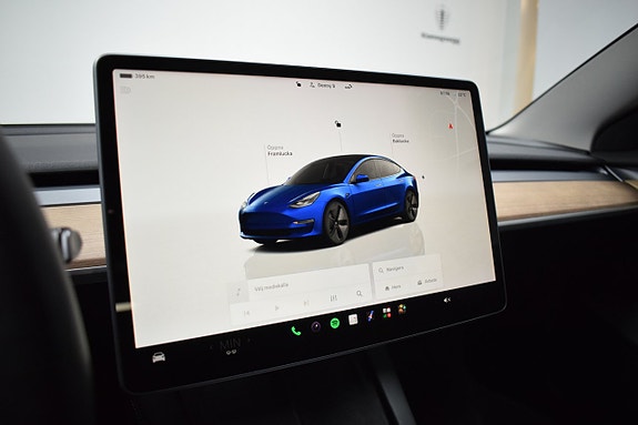 Tesla Model 3 14 of 23