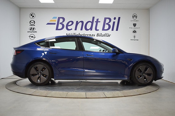 Tesla Model 3 4 of 23