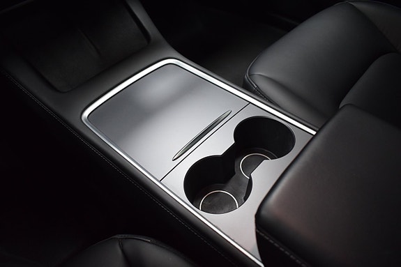 Tesla Model 3 15 of 23