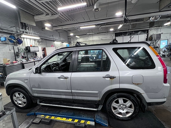 Honda CR-V 3 of 7