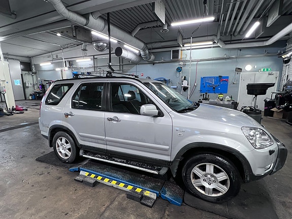 Honda CR-V 2 of 7