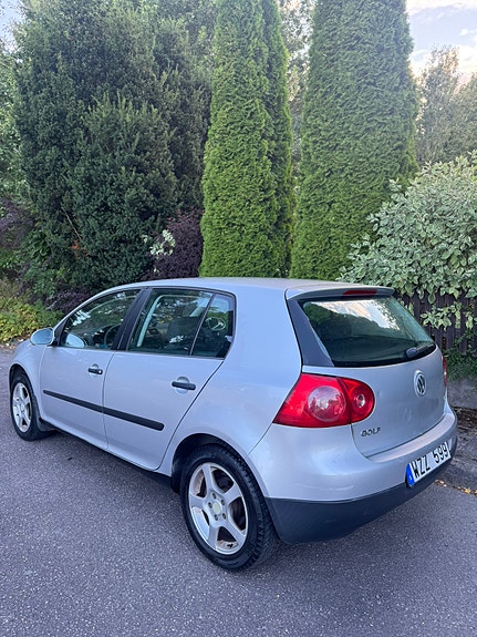 Volkswagen Golf V 3 of 5