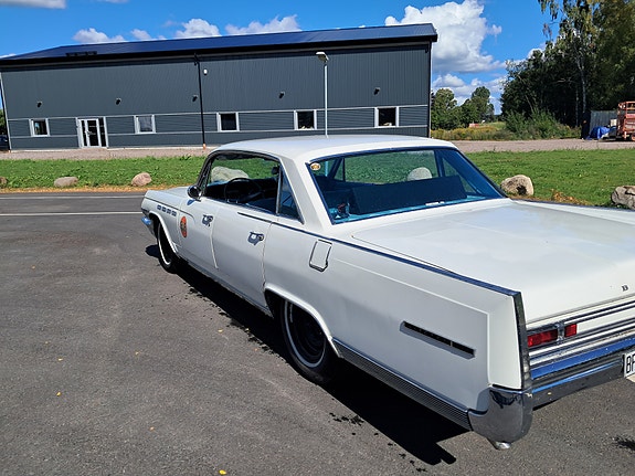 Buick Electra 225 4 of 9