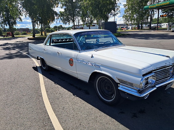 Buick Electra 225 2 of 9