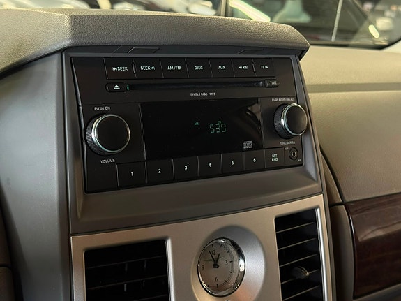 Chrysler Town & Country 18 of 19