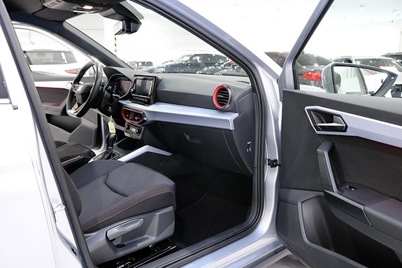 Seat Arona 12 of 25