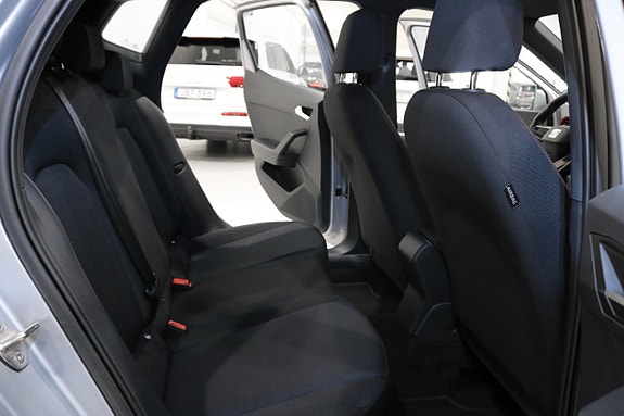 Seat Arona 16 of 25