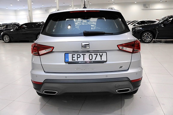 Seat Arona 4 of 25