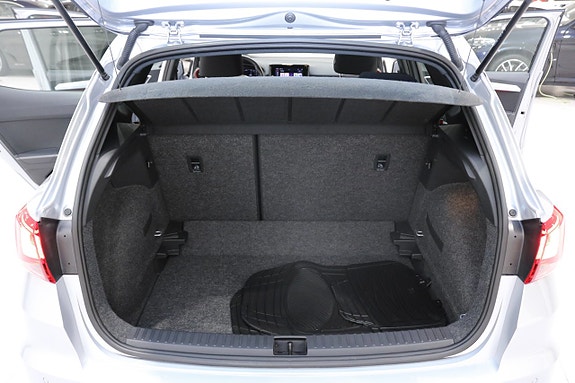 Seat Arona 17 of 25