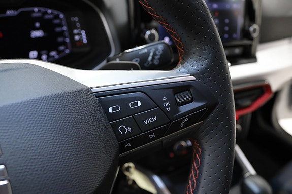 Seat Arona 24 of 25