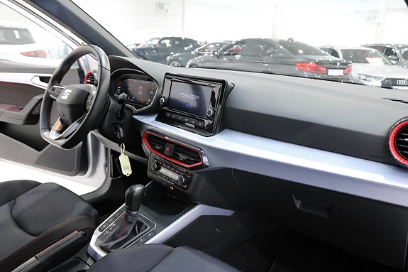 Seat Arona 11 of 25