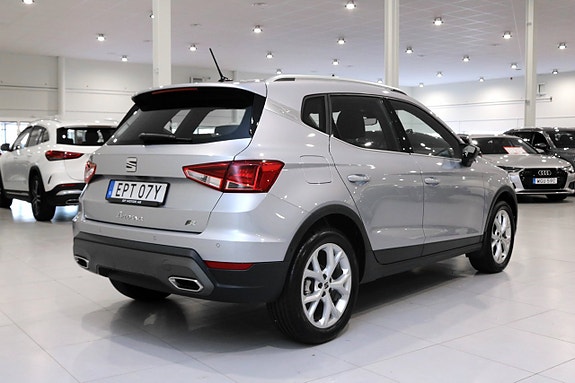 Seat Arona 3 of 25