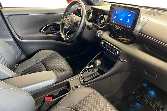 Toyota Yaris 7 of 21