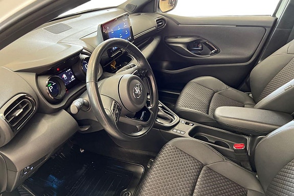 Toyota Yaris 14 of 21