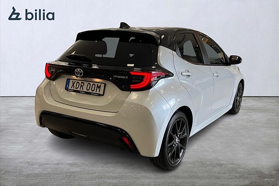 Toyota Yaris 19 of 21