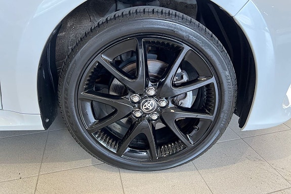 Toyota Yaris 17 of 21