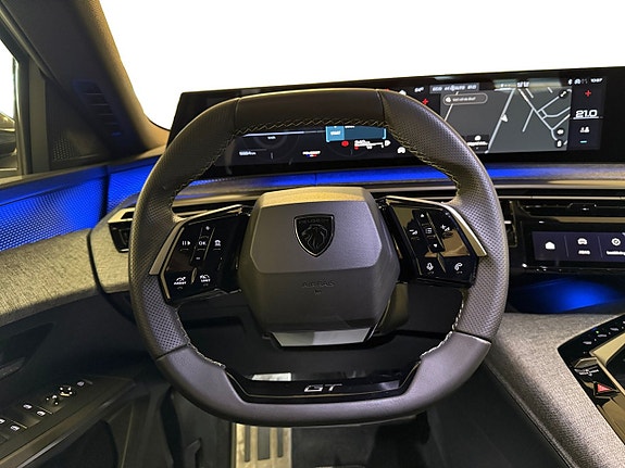 Peugeot 5008 10 of 17