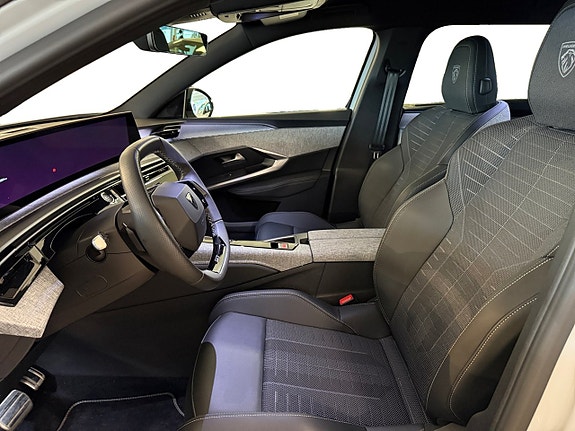 Peugeot 5008 8 of 17