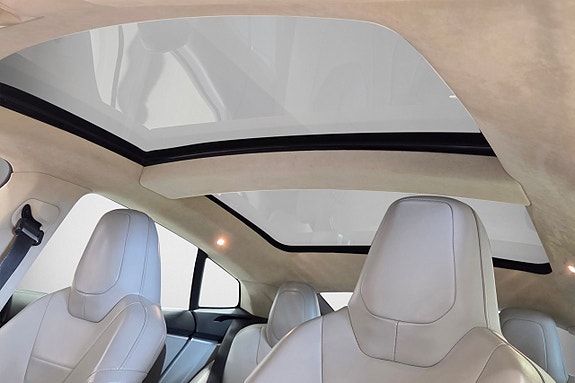 Tesla Model S 11 of 20