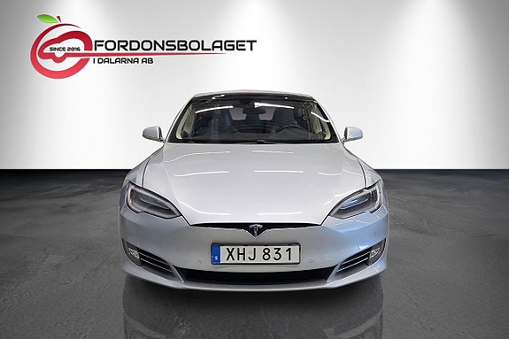 Tesla Model S 2 of 20