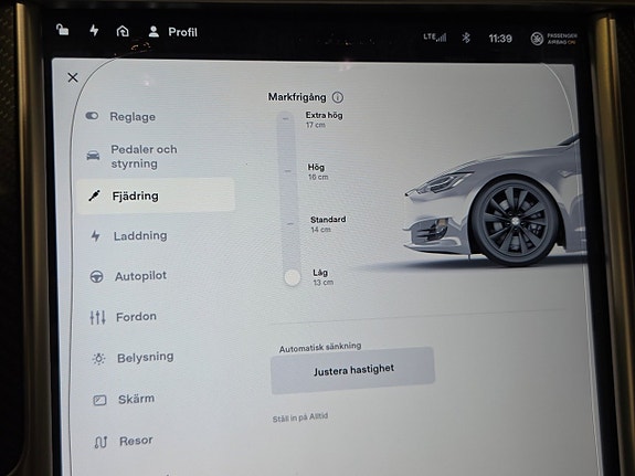 Tesla Model S 19 of 20