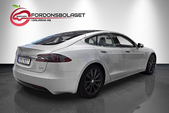 Tesla Model S 4 of 20