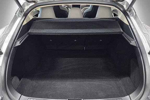 Tesla Model S 14 of 20