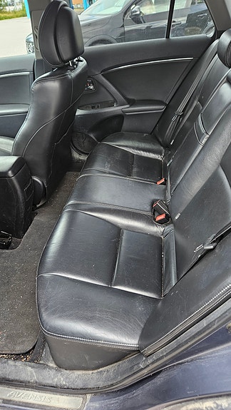 Toyota Avensis 3 of 7