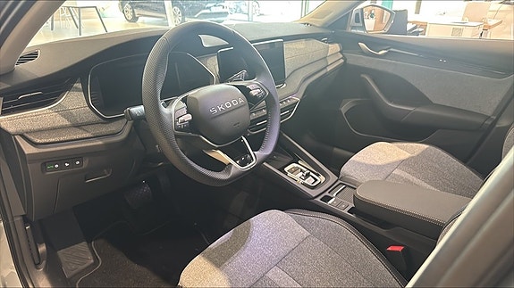 Skoda Octavia 3 of 5