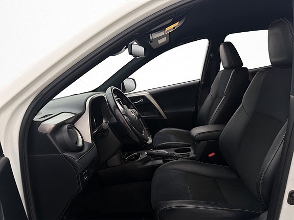 Toyota RAV4 11 of 28