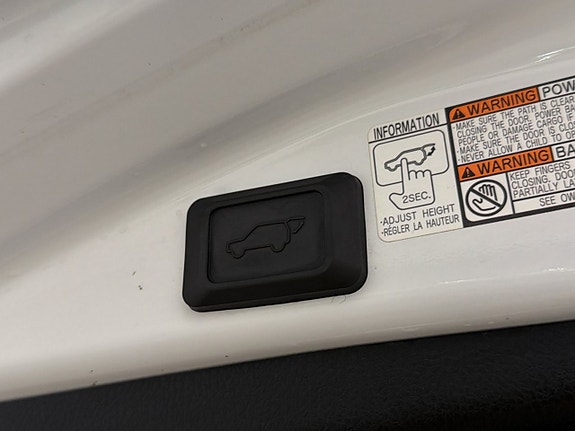 Toyota RAV4 24 of 28
