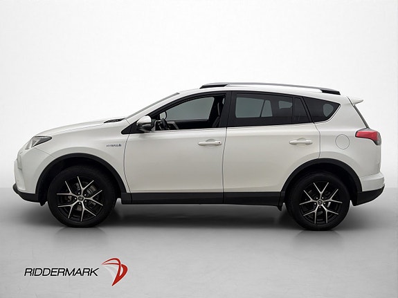 Toyota RAV4 4 of 28