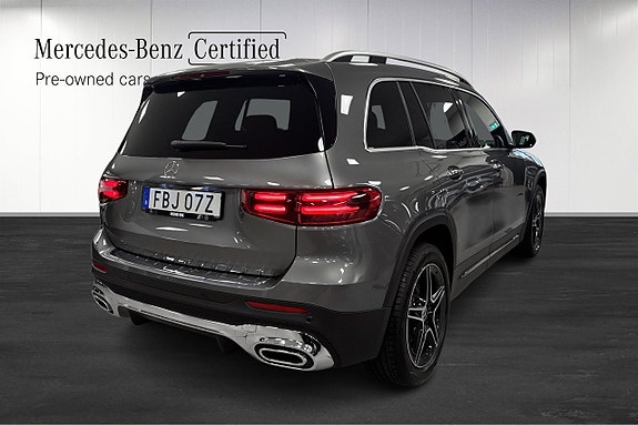 Mercedes-Benz GLB200 3 of 17