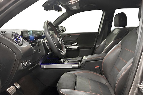 Mercedes-Benz GLB200 8 of 17