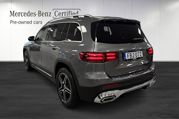 Mercedes-Benz GLB200 4 of 17