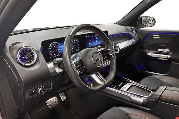 Mercedes-Benz GLB200 7 of 17