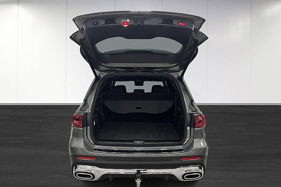 Mercedes-Benz GLB200 15 of 17