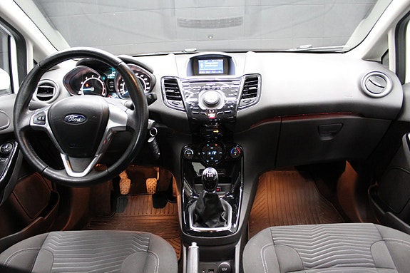Ford Fiesta 11 of 14