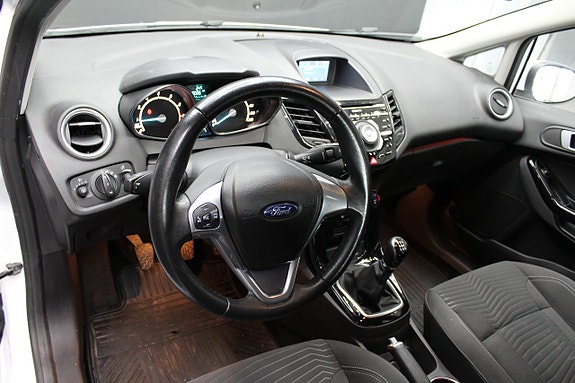 Ford Fiesta 9 of 14
