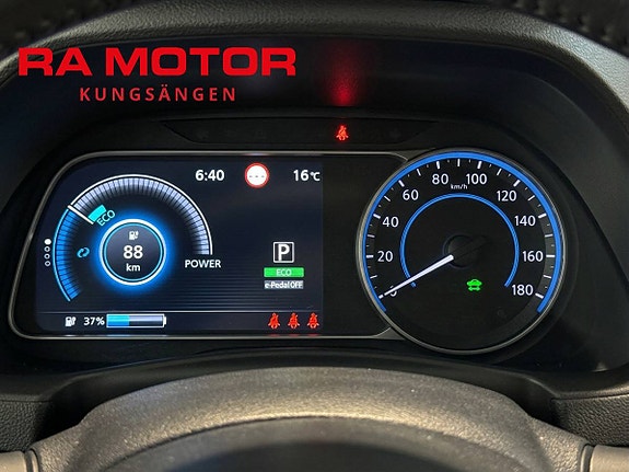 Nissan Leaf 19 of 23
