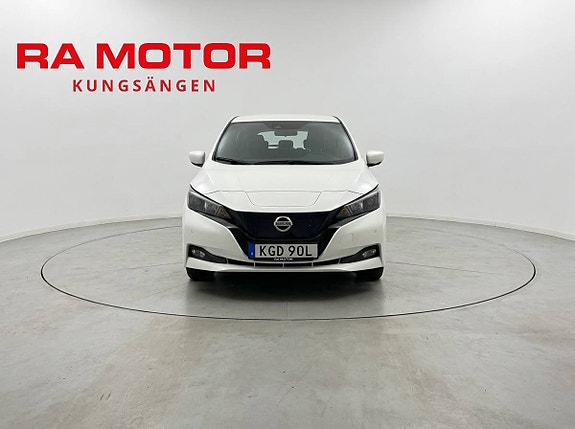Nissan Leaf 8 of 23