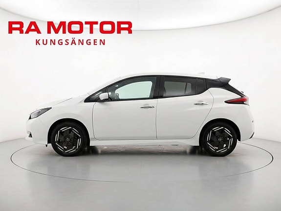 Nissan Leaf 3 of 23