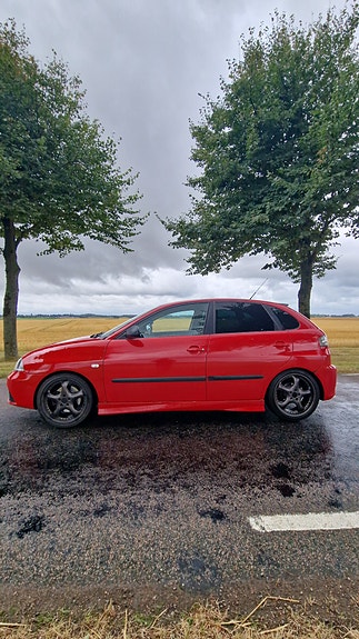Seat Ibiza 2 of 9