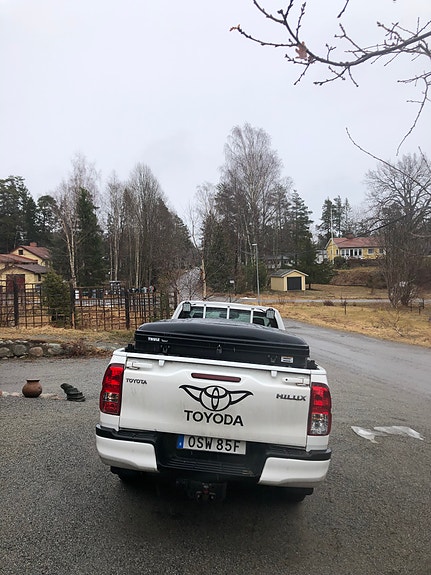 Toyota HiLux 5 of 8