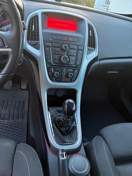 Opel Astra 9 of 9