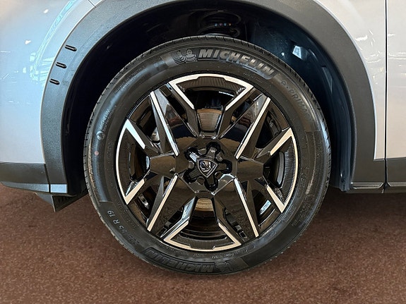 Peugeot 5008 7 of 18