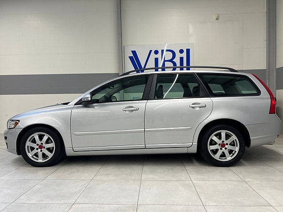 Volvo V50 3 of 21