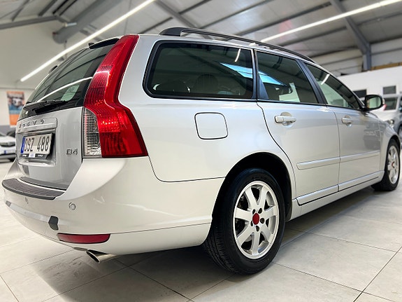 Volvo V50 6 of 21