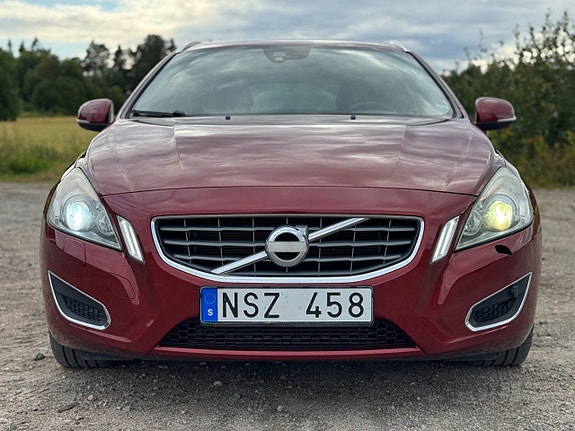 Volvo V60 14 of 24
