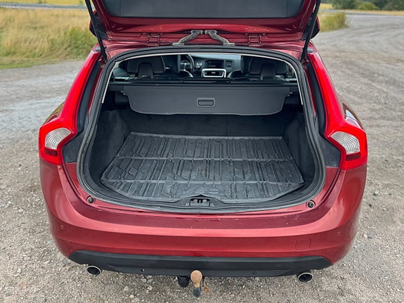 Volvo V60 13 of 24